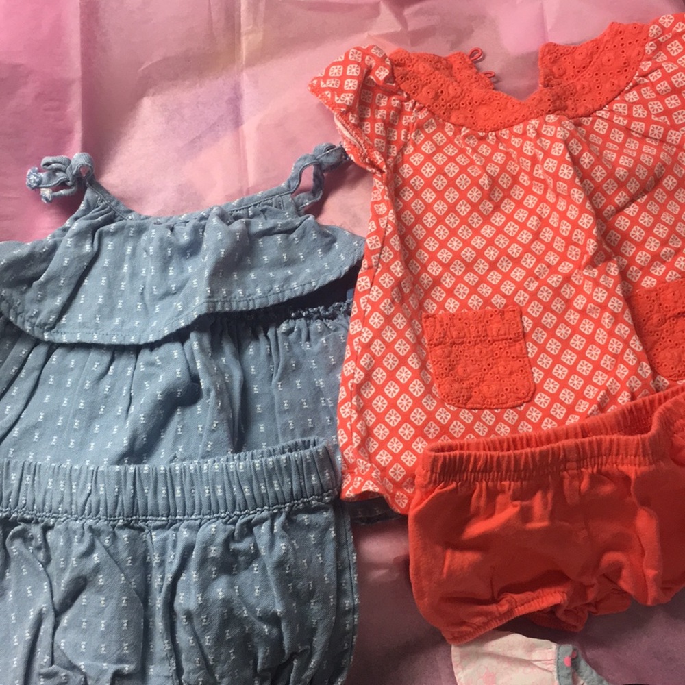 Set of 2 girl outfits infant Size 0-3 months